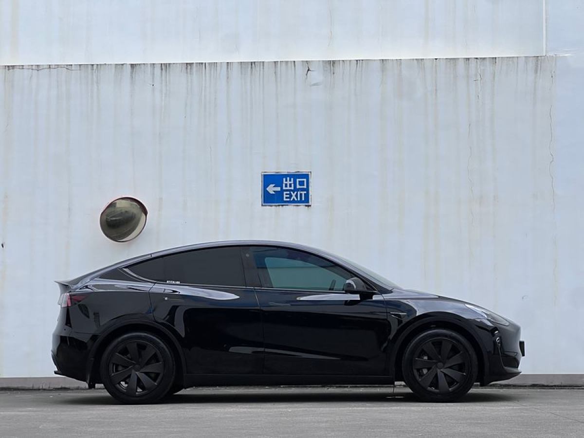 特斯拉 Model Y  2022款 后輪驅(qū)動(dòng)版圖片