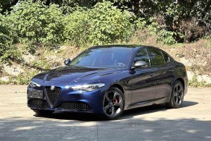 Giulia 阿爾法·羅密歐 2.0T 280HP 豪華版