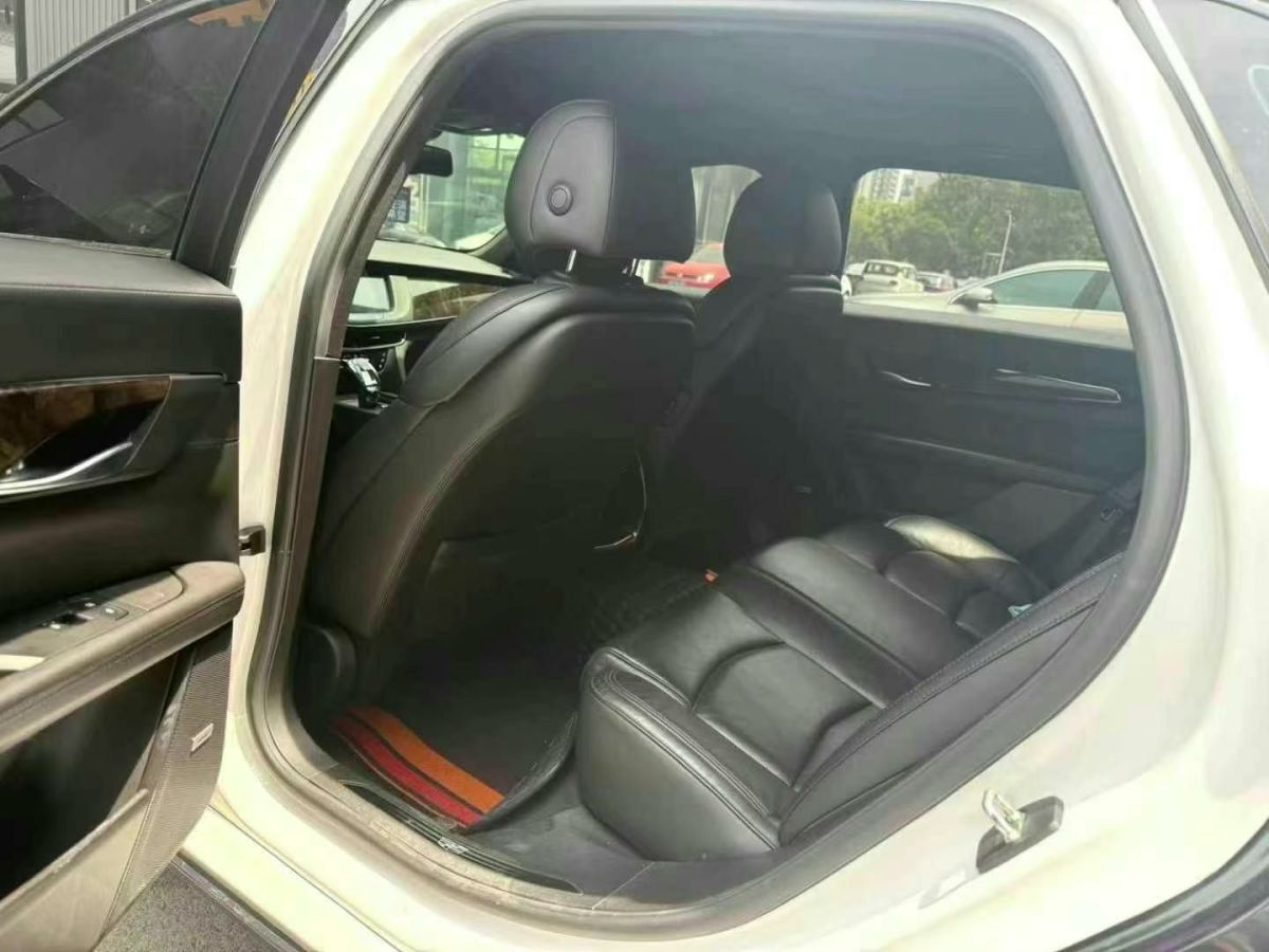 凱迪拉克 CT6  2019款 28T 豪華型圖片