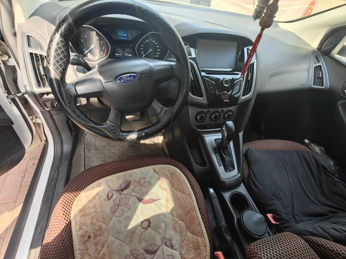 福特 ?？怂? 2012款 兩廂 1.6L 自動舒適型圖片