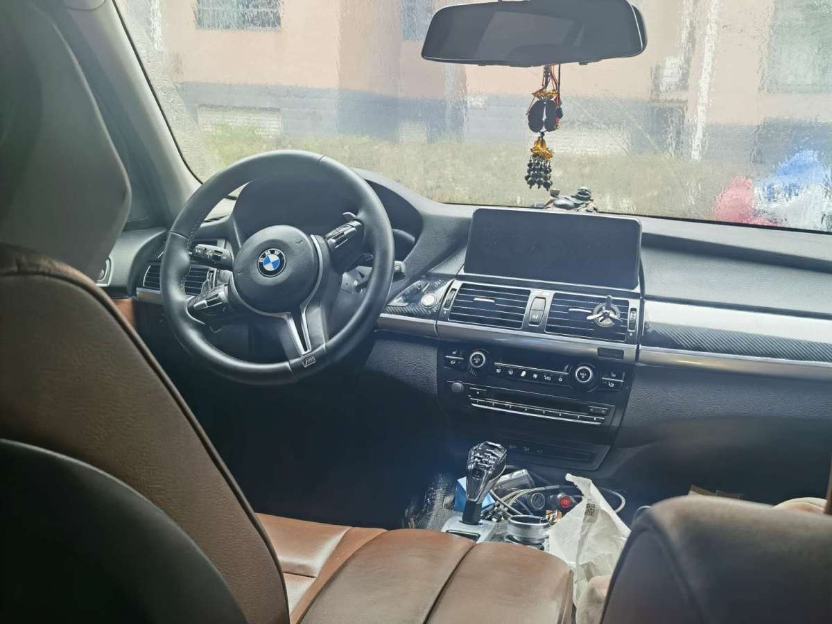 2013年7月宝马 宝马X5  2013款 xDrive35i M运动型