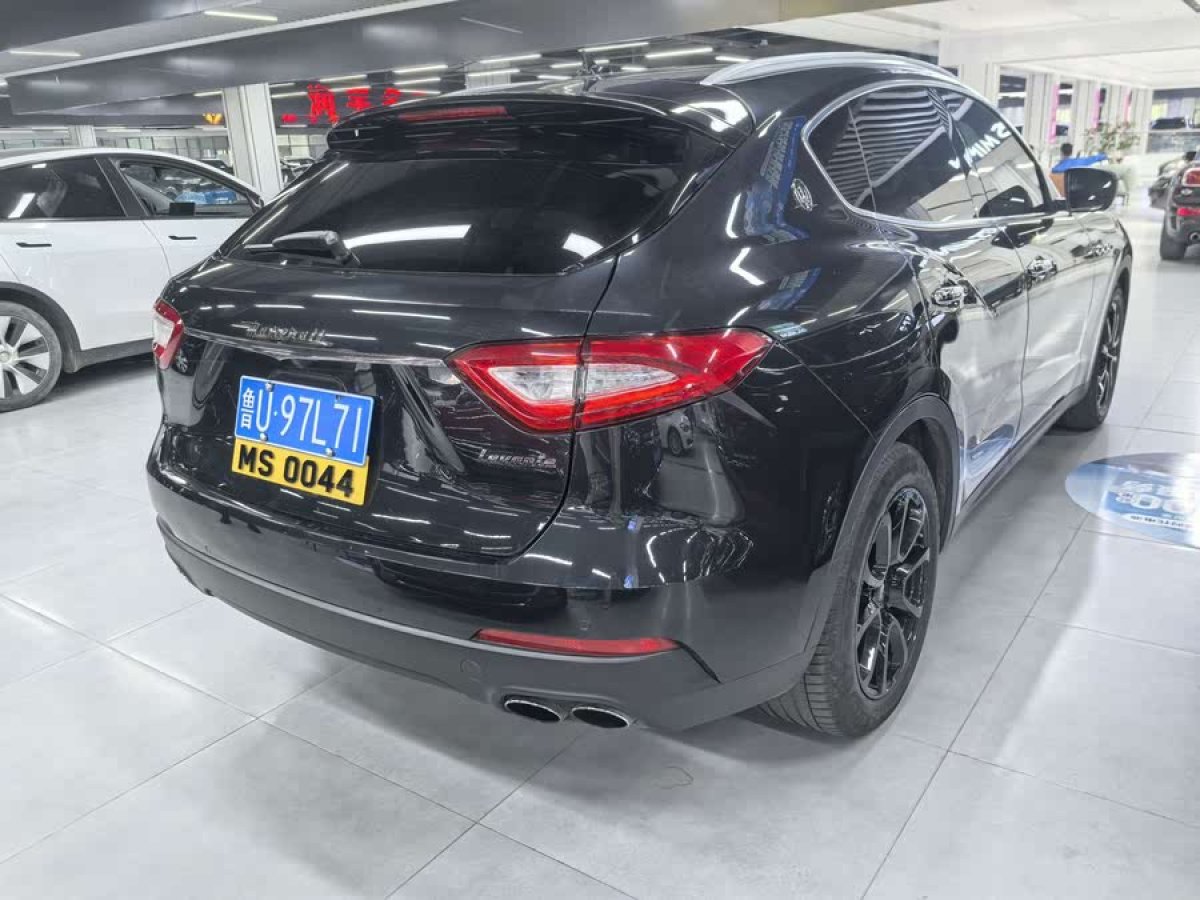 瑪莎拉蒂 Levante  2018款 3.0T 經(jīng)典版圖片