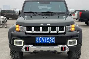 BJ40 北京 PLUS 2.0T 手動(dòng)四驅(qū)尊貴版