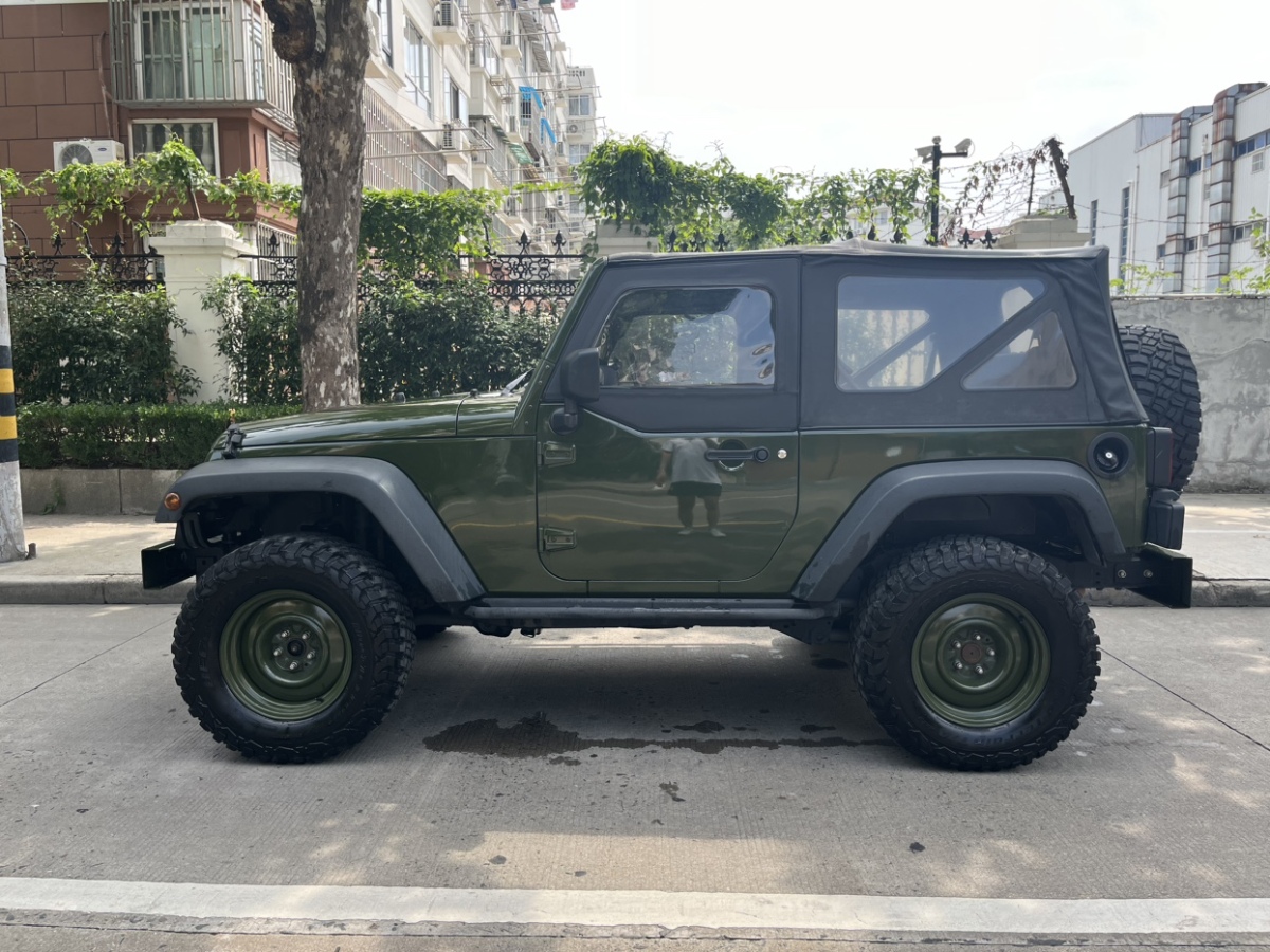 2010年6月Jeep 牧馬人  2010款 3.8L Rubicon 兩門版