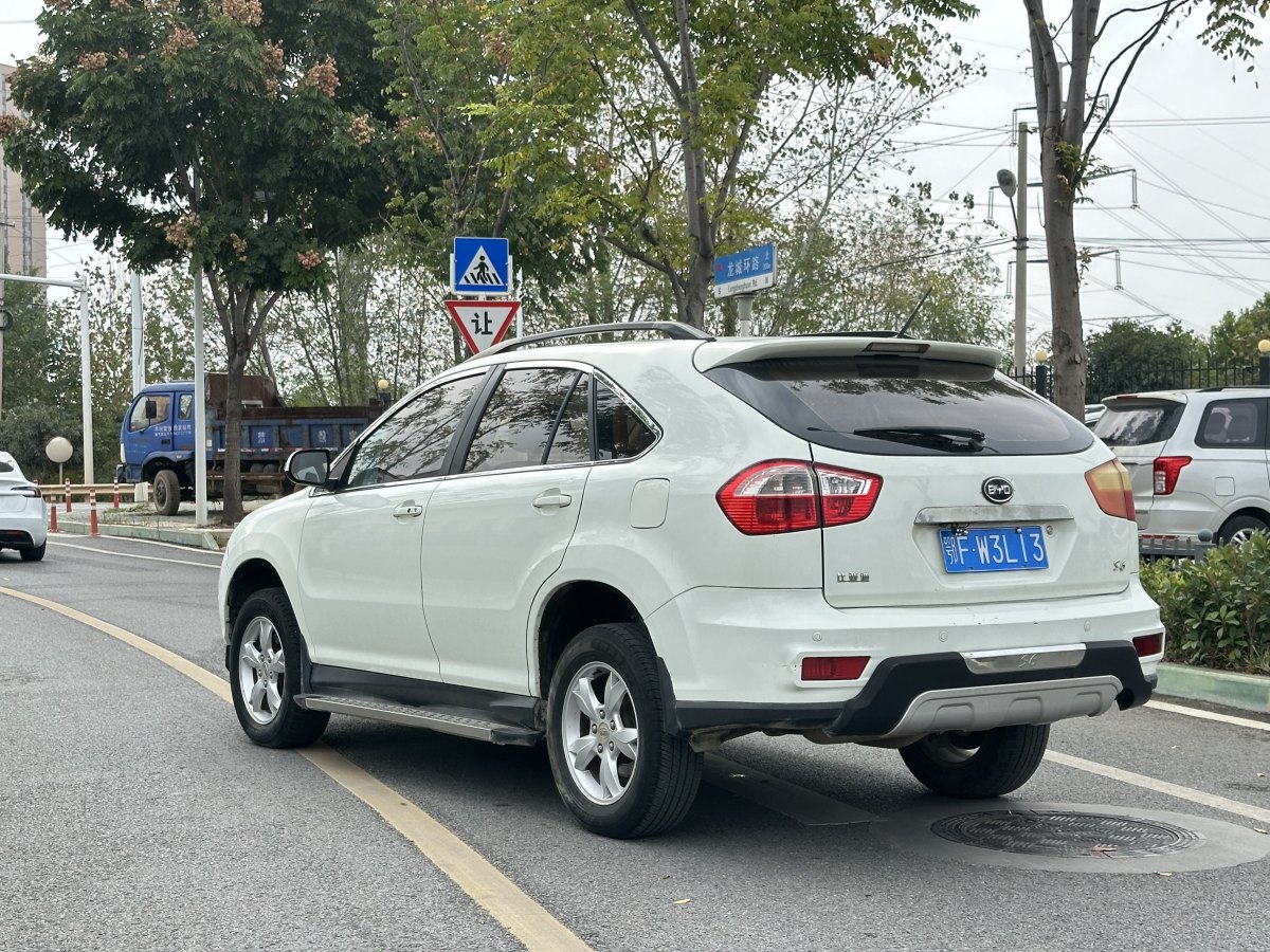 比亞迪 S6  2012款 2.0L 手動(dòng)尊貴型圖片