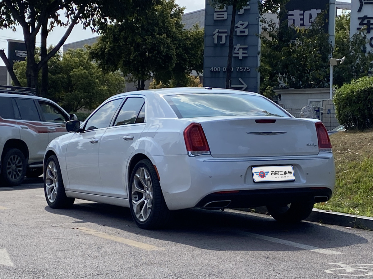 克莱斯勒 300C  2016款 3.0L 超越版图片