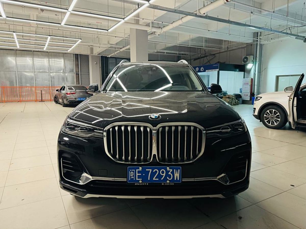 寶馬 寶馬X7  2022款 xDrive40i 領(lǐng)先型豪華套裝圖片