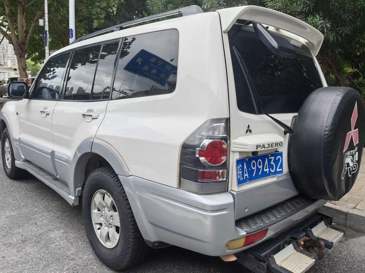 三菱 帕杰罗  2008款 V73 3.0L GLS NAVI图片