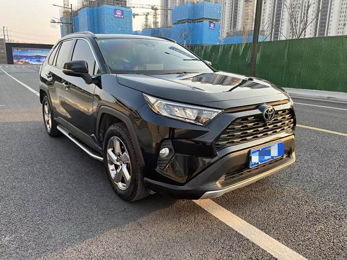 豐田 RAV4榮放  2021款 2.0L CVT兩驅(qū)風(fēng)尚PLUS版圖片