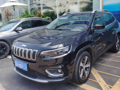 2021年1月 Jeep 自由光 2.0T 兩驅(qū)領(lǐng)先版圖片