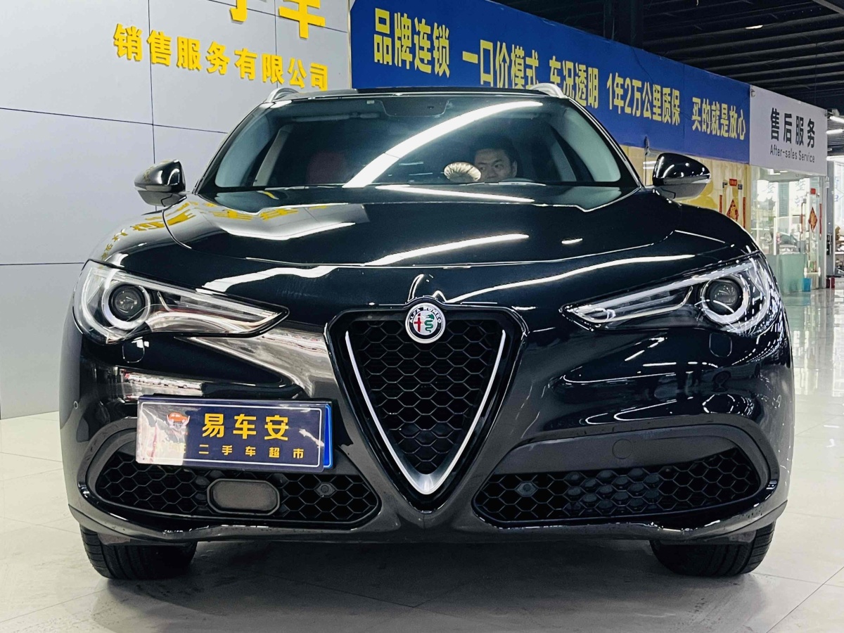 阿爾法·羅密歐 Stelvio  2017款 2.0T 200HP 豪華版圖片