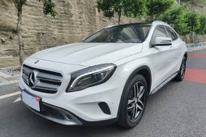 奔馳GLA 奔馳 GLA 200 時(shí)尚型