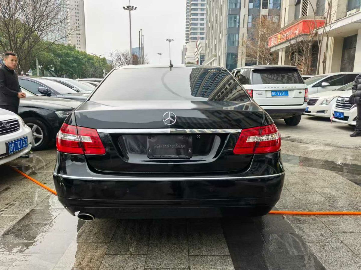 奔馳 奔馳E級  2013款 E 260 L CGI優(yōu)雅型圖片