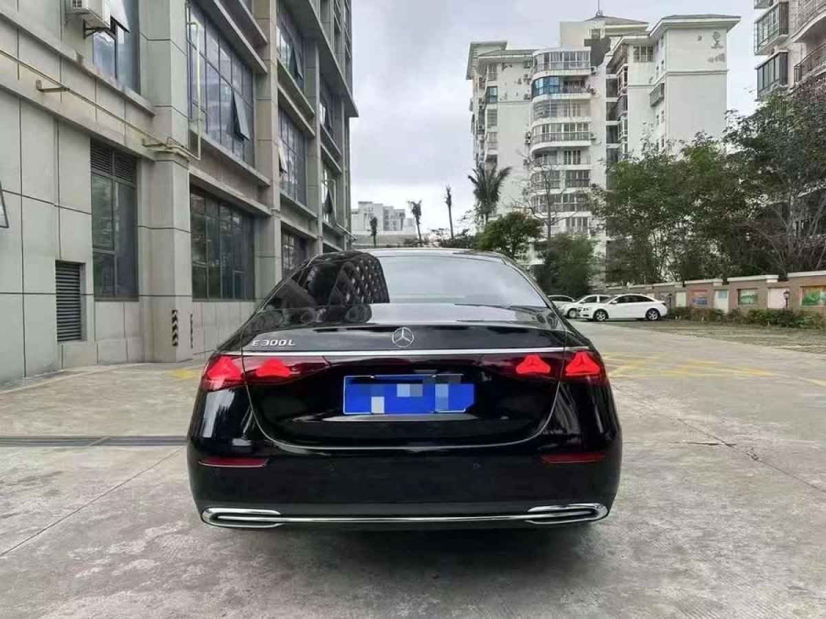 奔馳 奔馳E級  2024款 改款 E 300 L 時尚型圖片