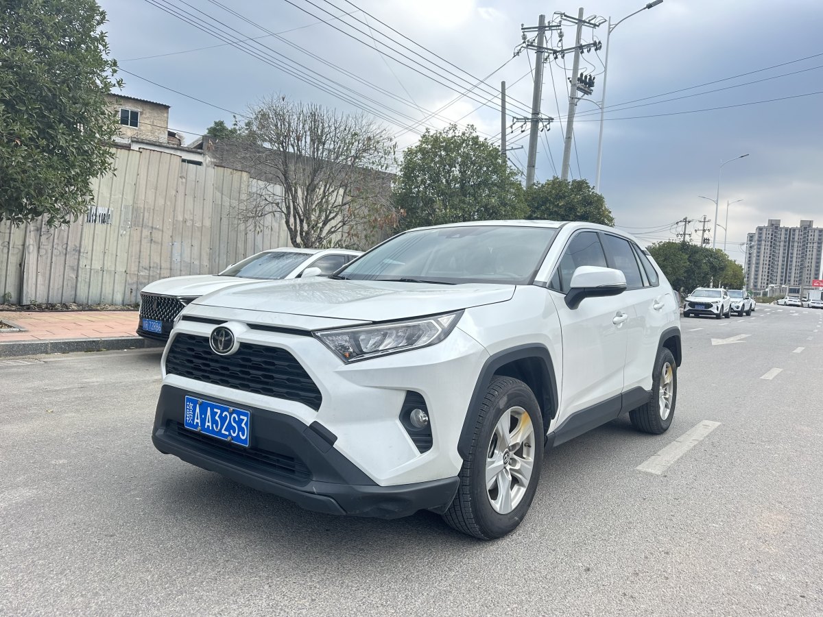 2021年7月豐田 RAV4  2018款 榮放 2.0L CVT兩驅(qū)都市版