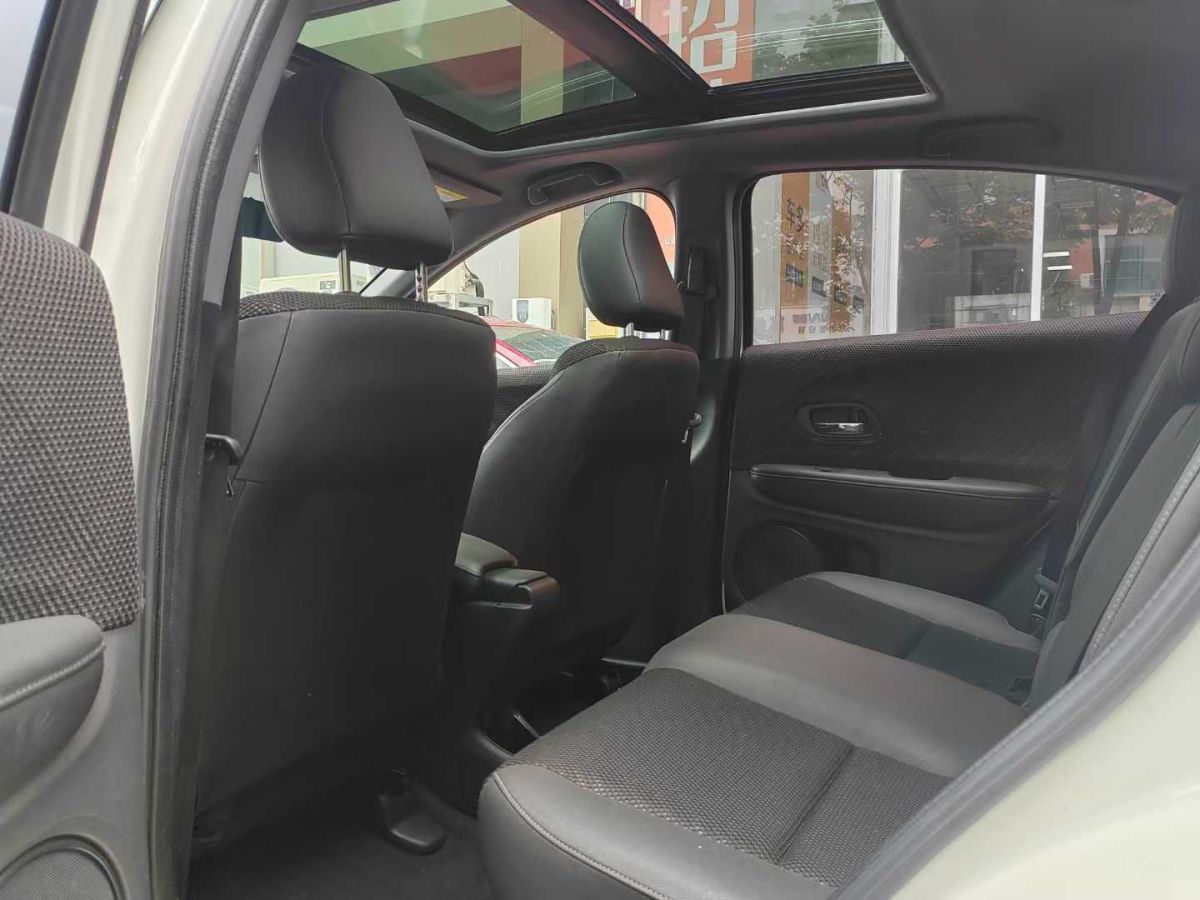 本田 CR-V  2019款 2.0L CVT兩驅(qū)銳混動(dòng)凈致版圖片