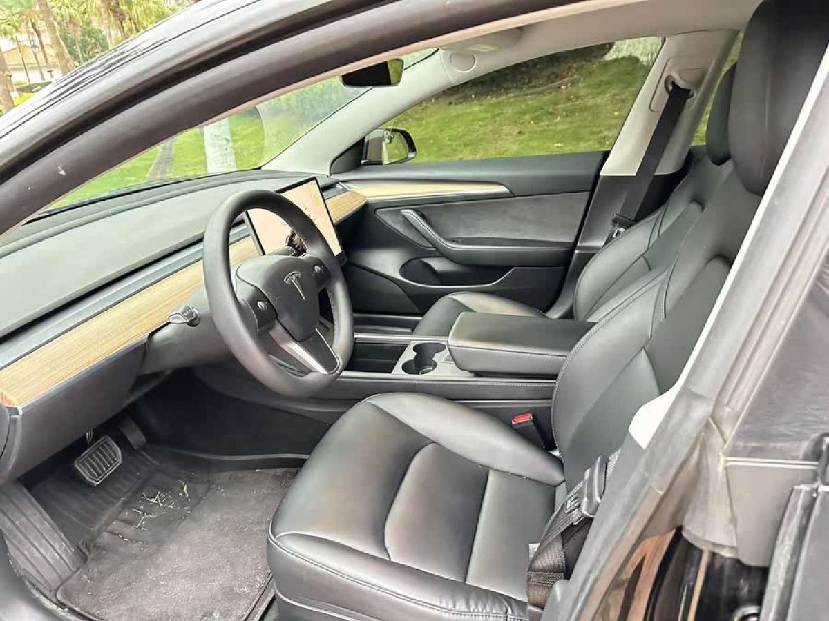 特斯拉 Model 3  2022款 后輪驅(qū)動(dòng)版圖片