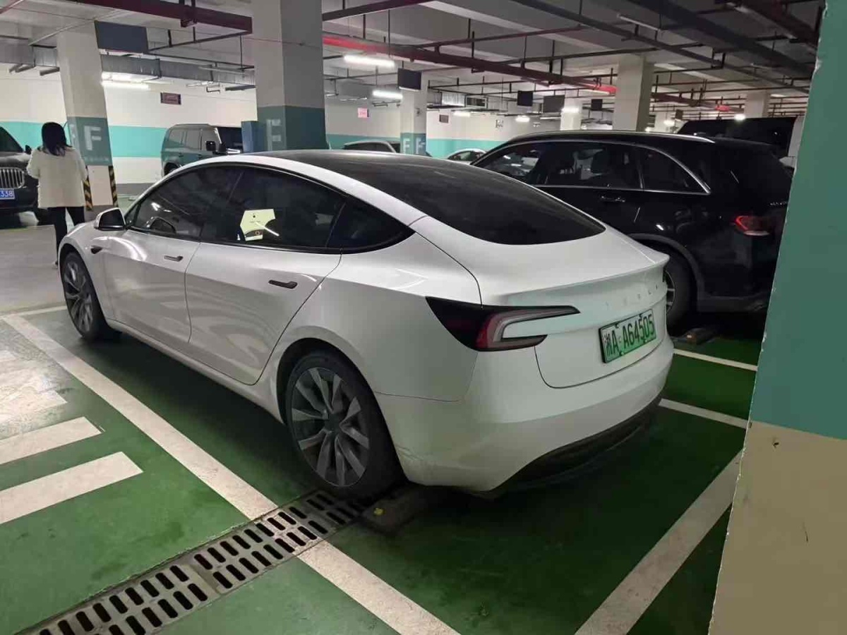 特斯拉 Model Y  2023款 長(zhǎng)續(xù)航全輪驅(qū)動(dòng)版圖片