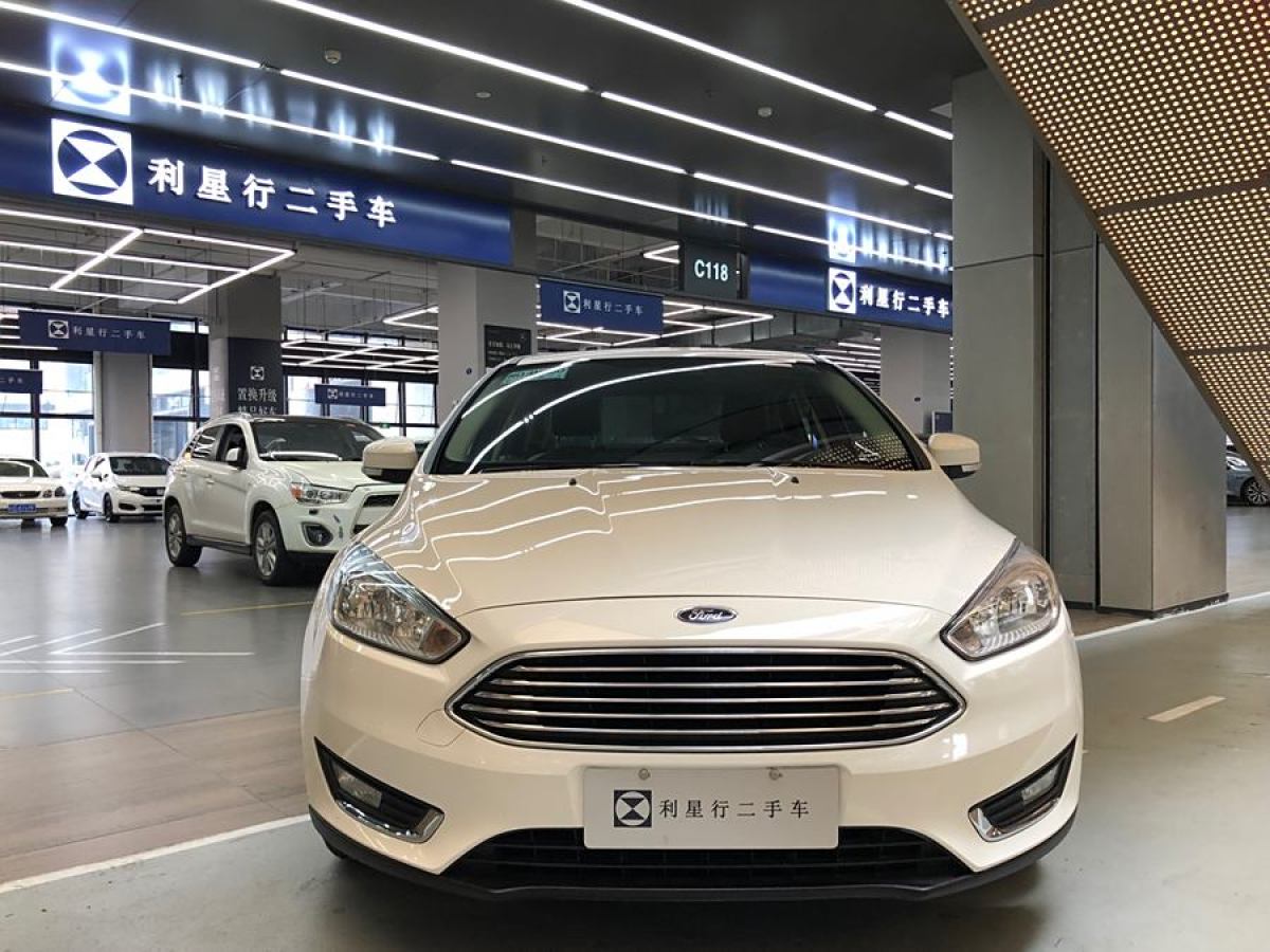 福特 ?？怂? 2017款 三廂 EcoBoost 125 自動超能風(fēng)尚型智行版圖片