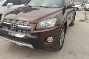 RAV4榮放 豐田 炫裝版 2.0L 自動(dòng)四驅(qū)