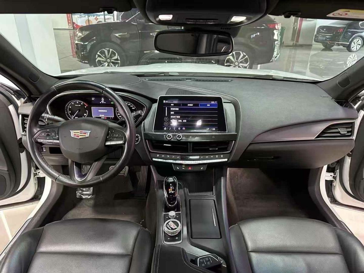 凱迪拉克 XT6  2021款 2.0T 七座兩驅豪華型圖片
