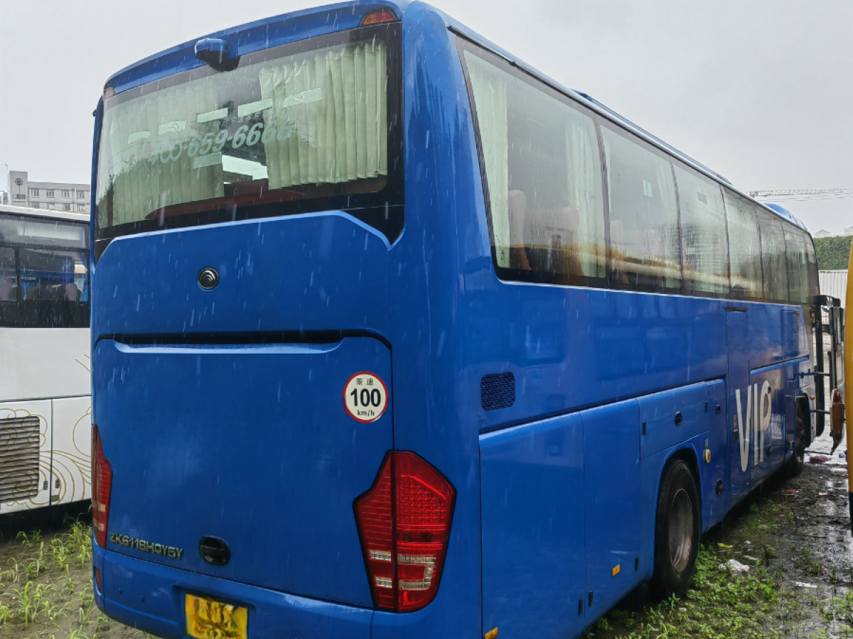 粵牌國五54座宇通6118氣囊中門旅游車圖片