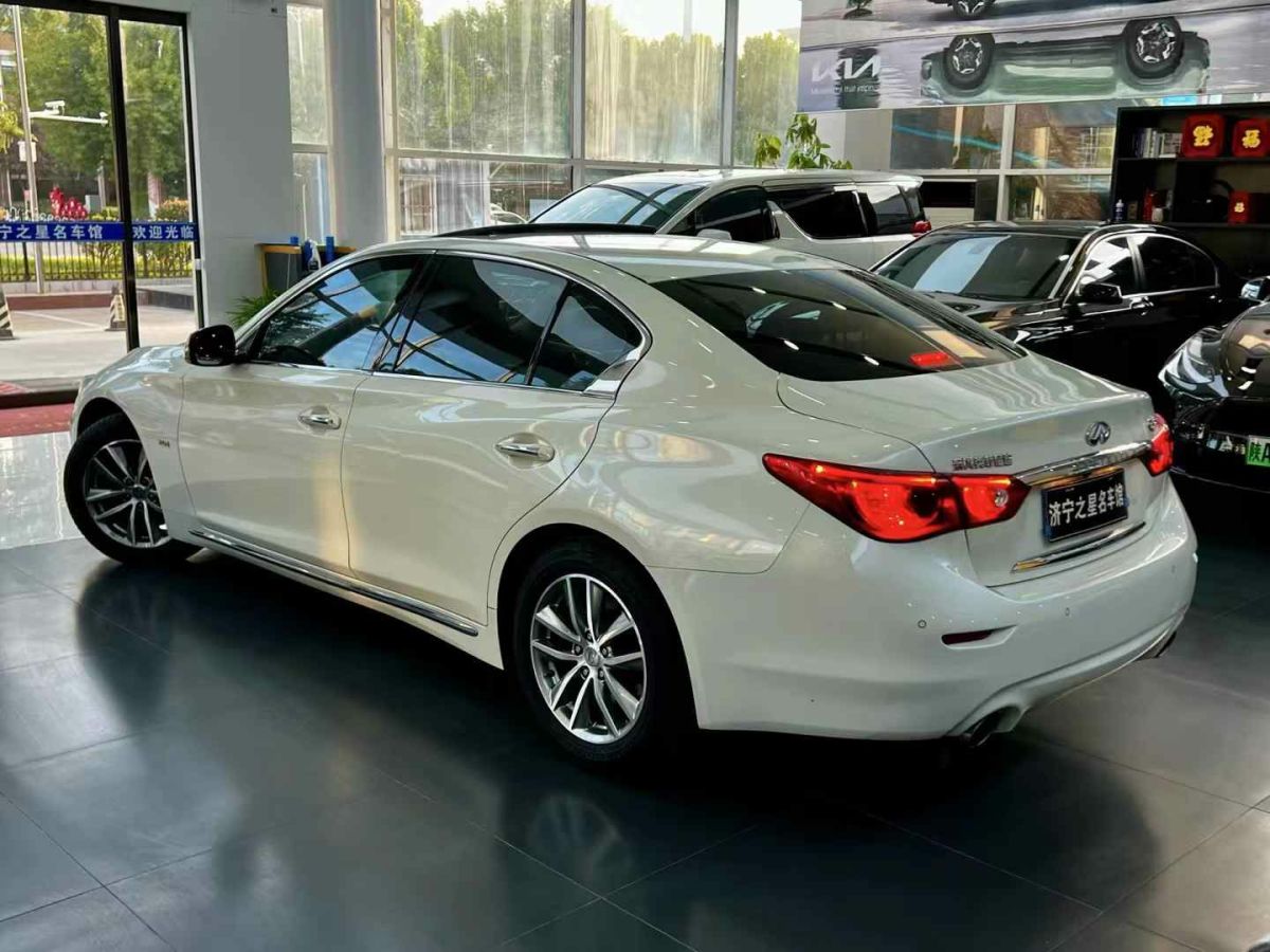 英菲尼迪 Q50L  2016款 2.0T 悅享版圖片