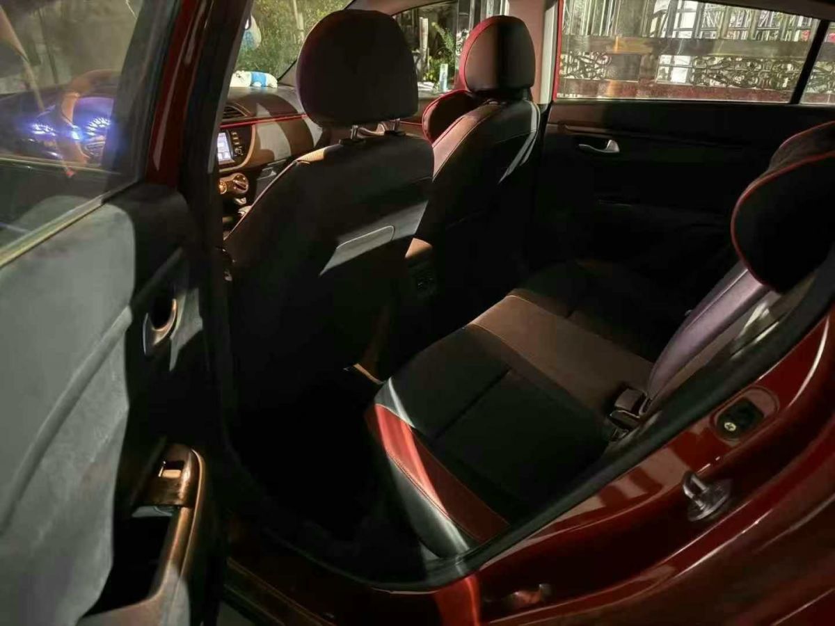 起亞 KX3  2019款 1.6L 自動時尚天窗版圖片