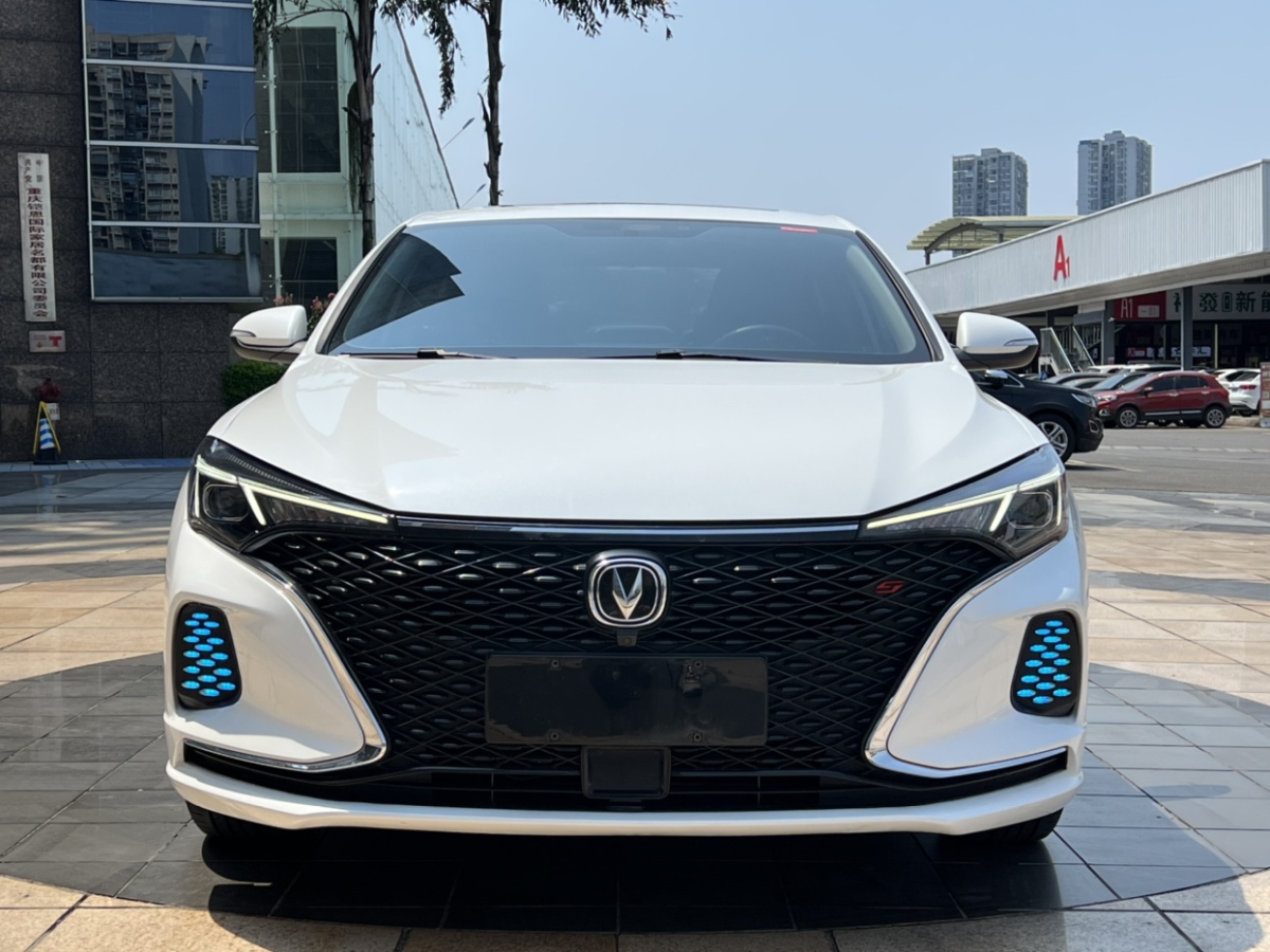 长安 逸动  2020款 PLUS 蓝鲸NE 1.4T GDI DCT尊贵型图片