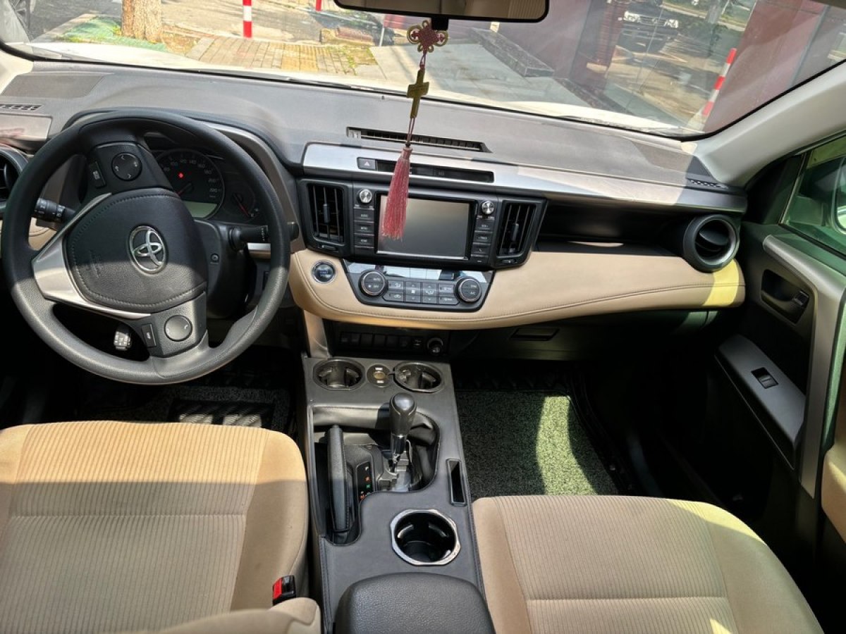 丰田 RAV4荣放  2018款 2.0L CVT两驱风尚X版图片