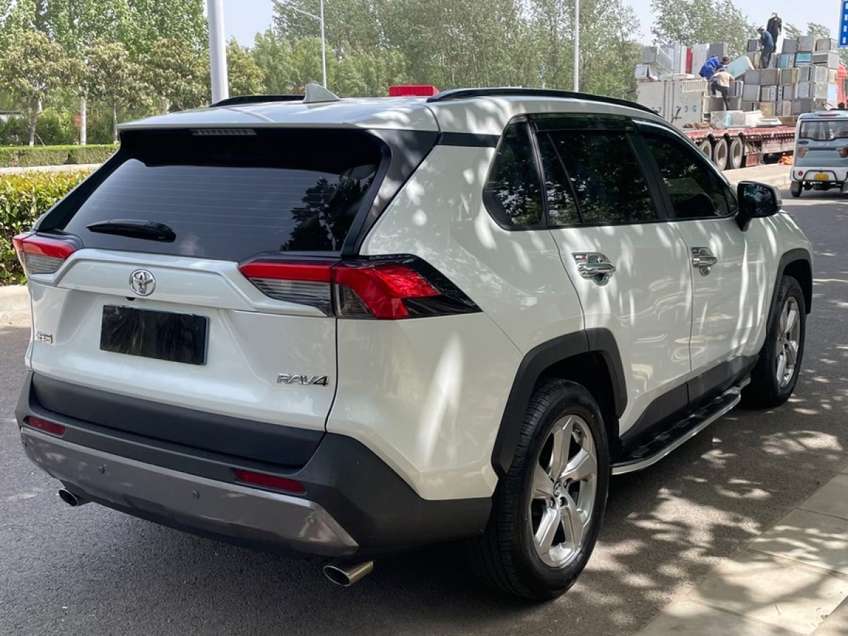 豐田 RAV4榮放  2022款 2.0L CVT兩驅(qū)風(fēng)尚Plus版圖片