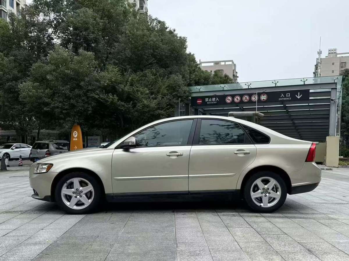 沃爾沃 S40  2011款 2.0L 自動智尚版圖片