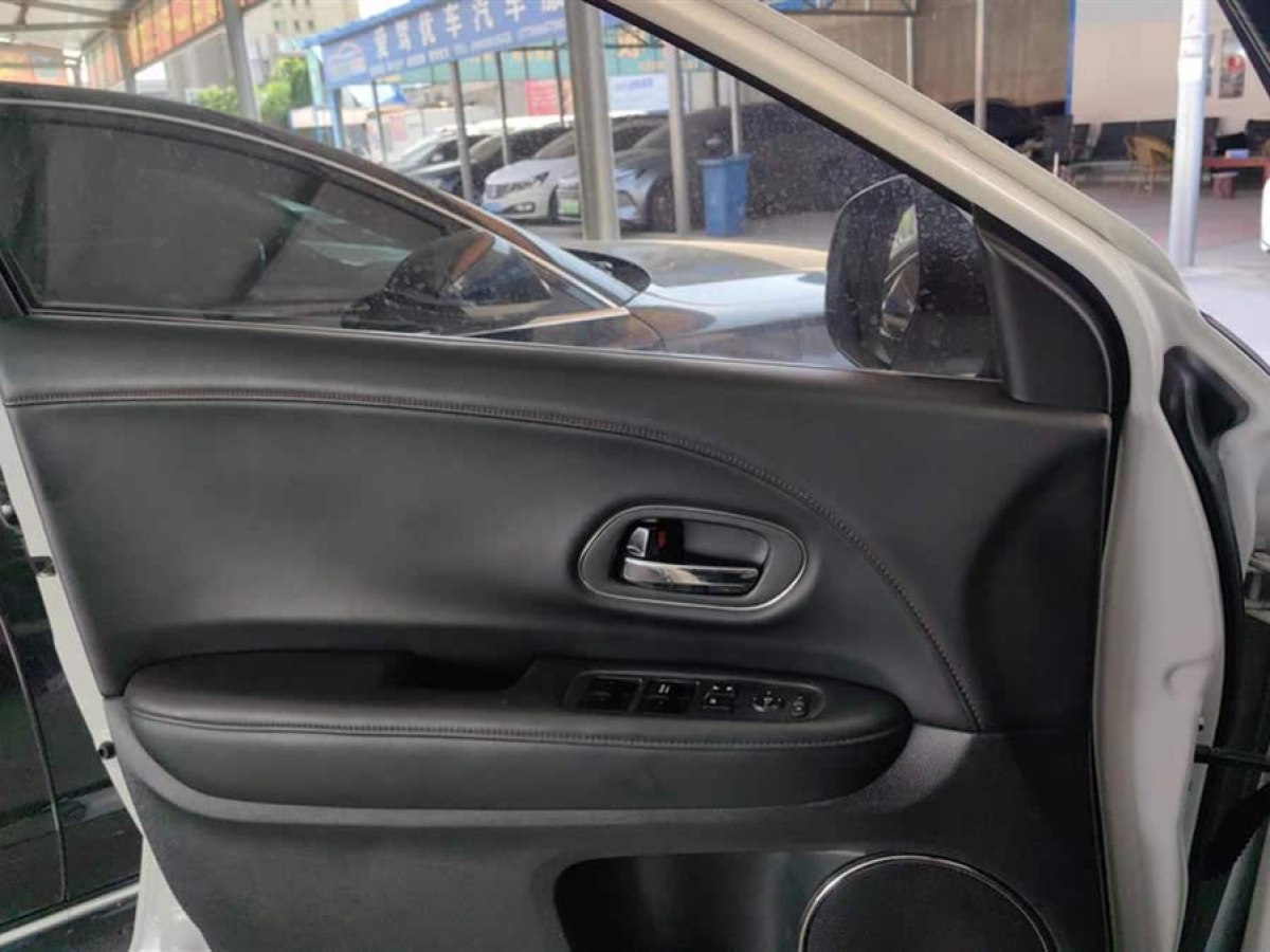 本田 XR-V  2015款 1.8L VTi CVT豪華版圖片