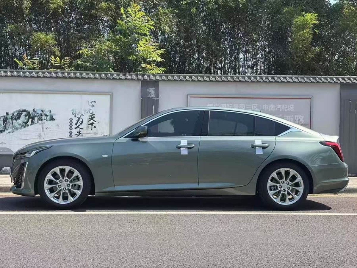凱迪拉克 CT5  2023款 28T 豪華型（標(biāo)準(zhǔn)版）圖片
