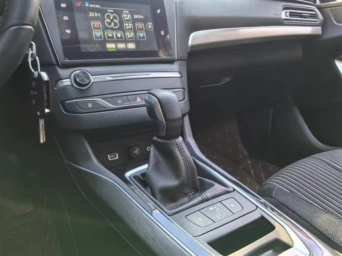 標致 408  2014款 1.8L 自動豪華版圖片