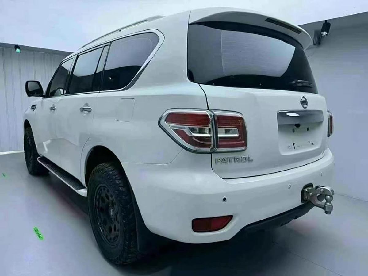 日產(chǎn) 途樂(lè)  2018款 4.0L 旗艦型圖片