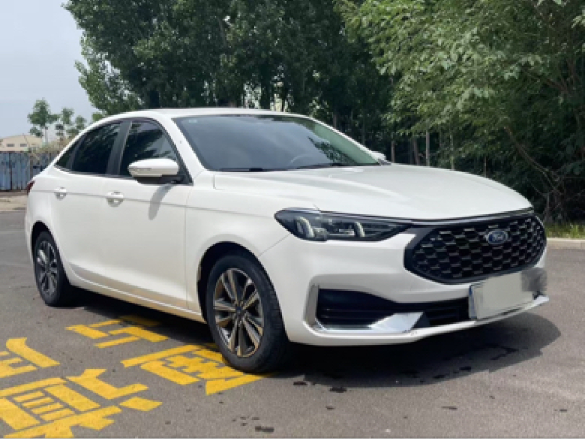 福特 福睿斯  2021款 1.5L 自動(dòng)黃金版圖片