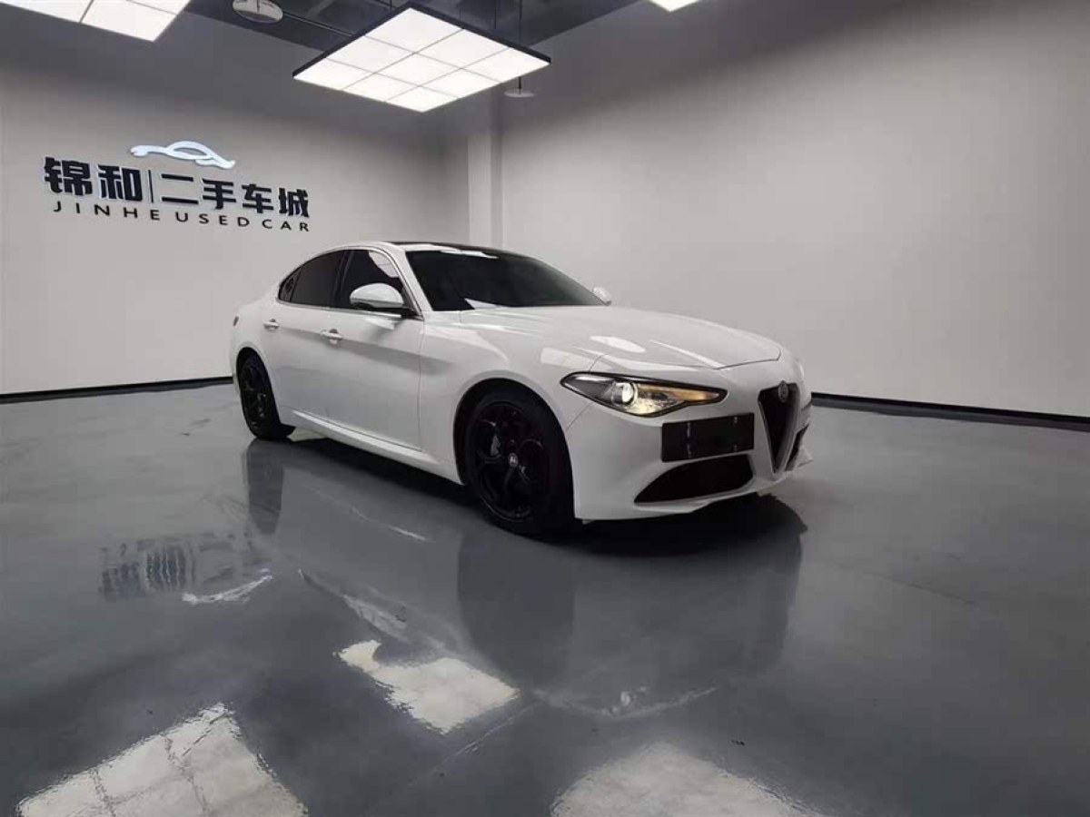 阿爾法·羅密歐 Giulia  2017款 2.0T 280HP 豪華版圖片