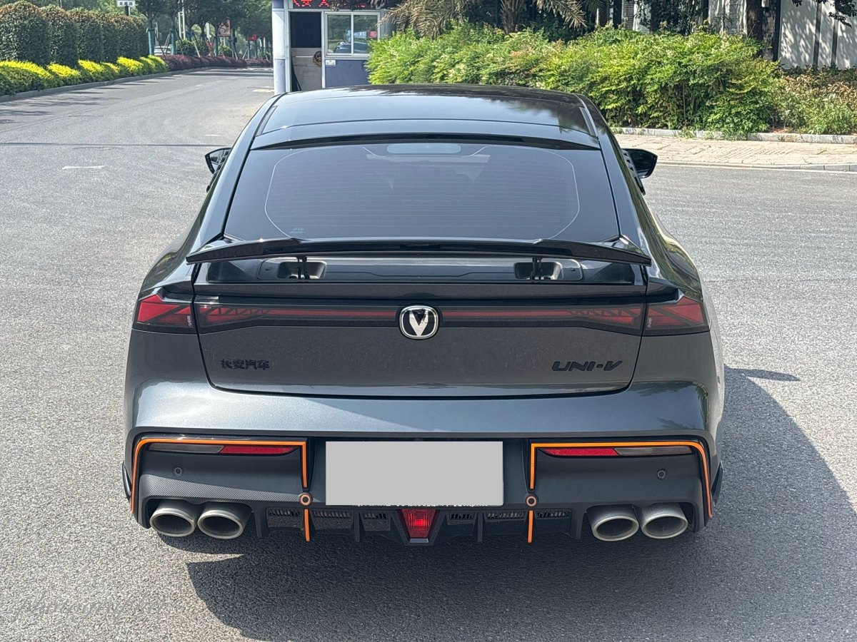 長(zhǎng)安 長(zhǎng)安UNI-V  2024款 2.0T 經(jīng)典運(yùn)動(dòng)型圖片