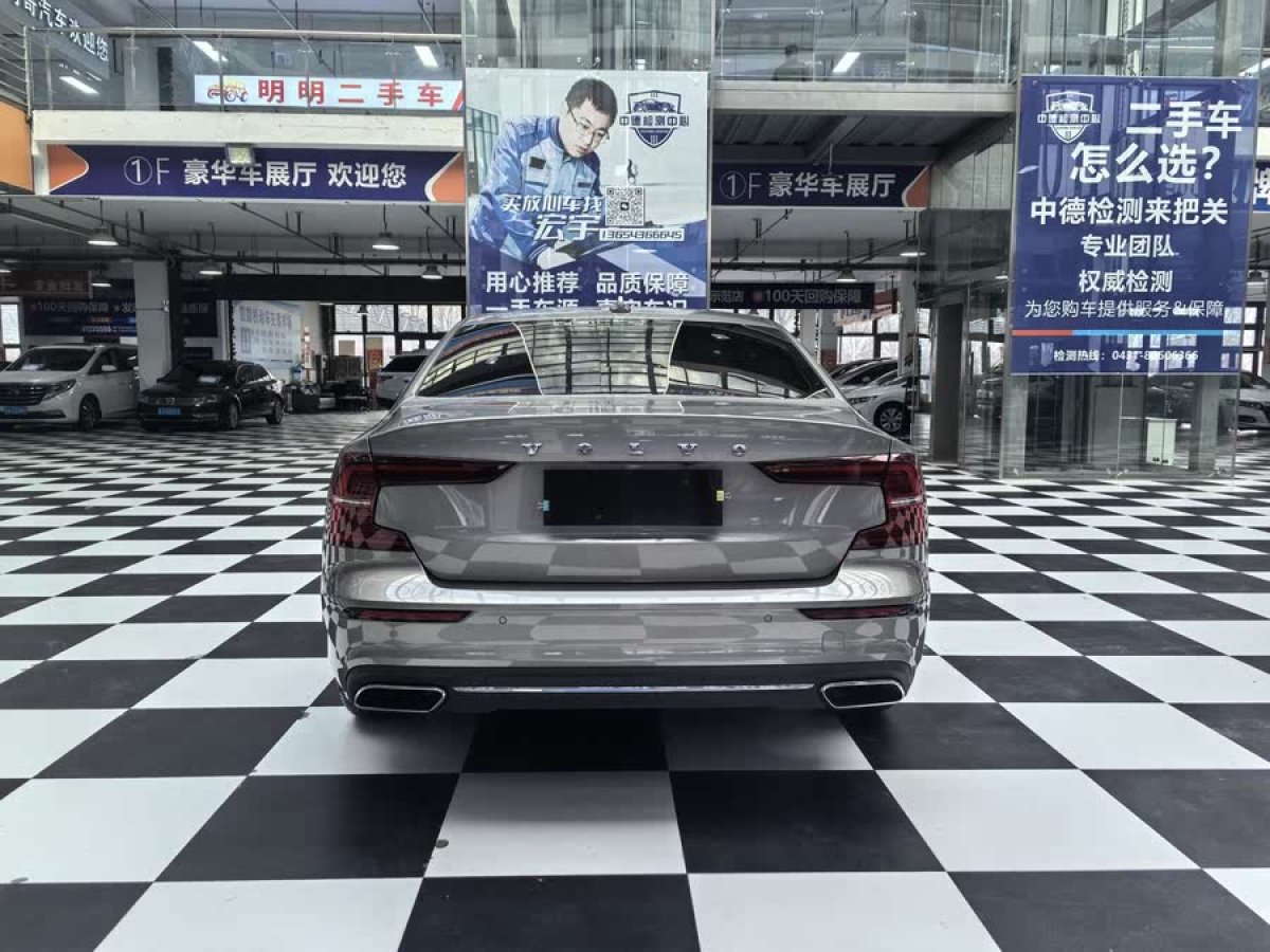 沃爾沃 S60L  2022款 B4 智逸豪華版圖片
