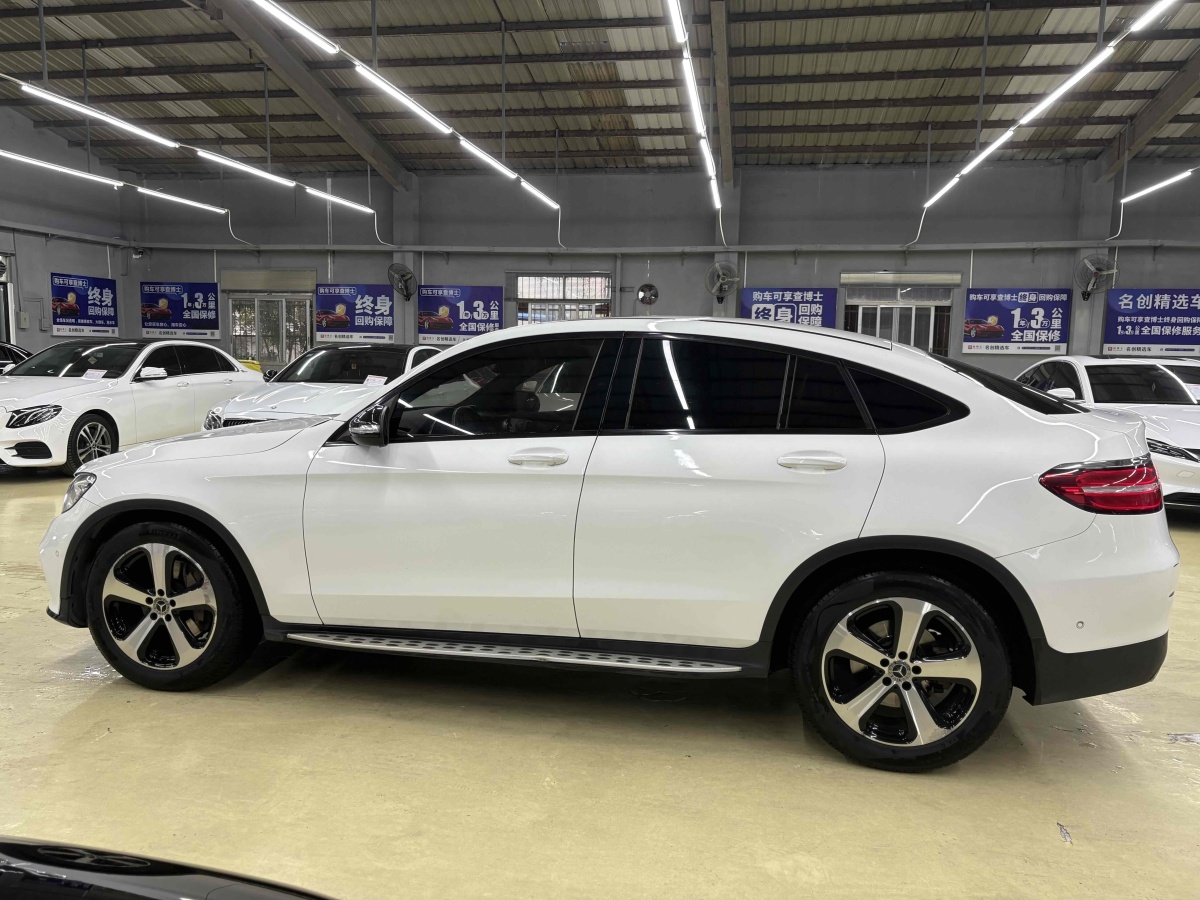 奔馳 奔馳GLC  2022款 改款 GLC 300 4MATIC 轎跑SUV圖片