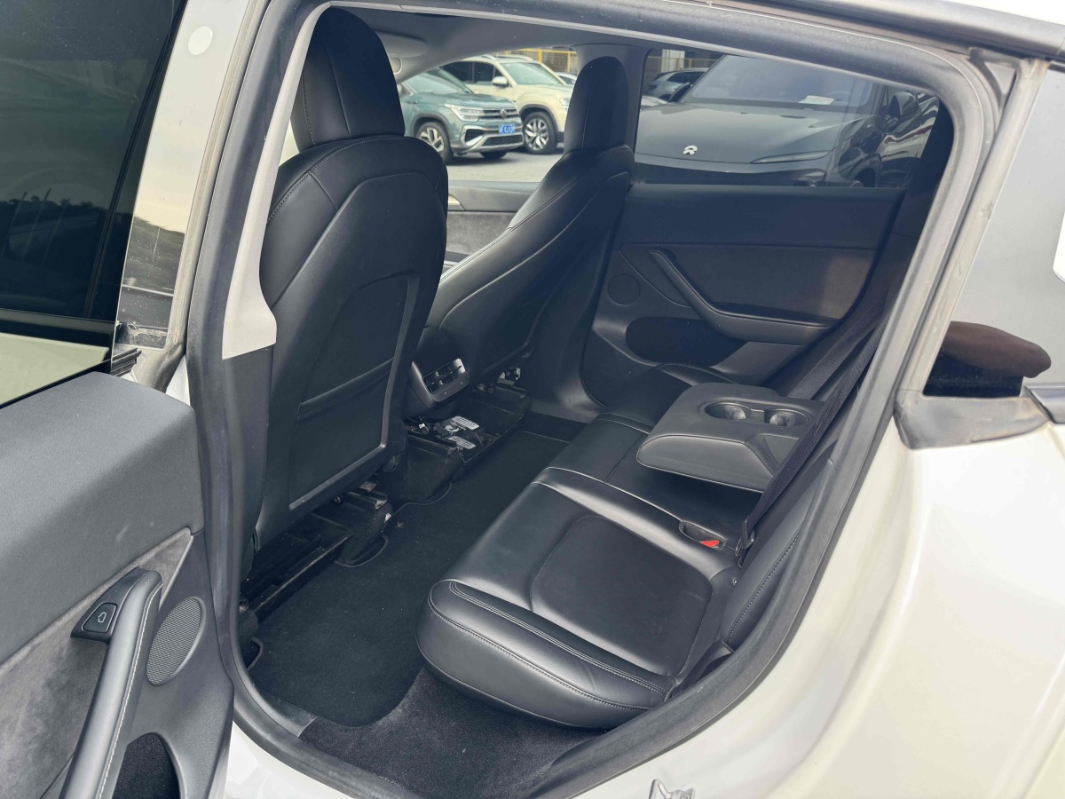 特斯拉 Model Y  2021款 長續(xù)航全輪驅(qū)動(dòng)版 3D7圖片