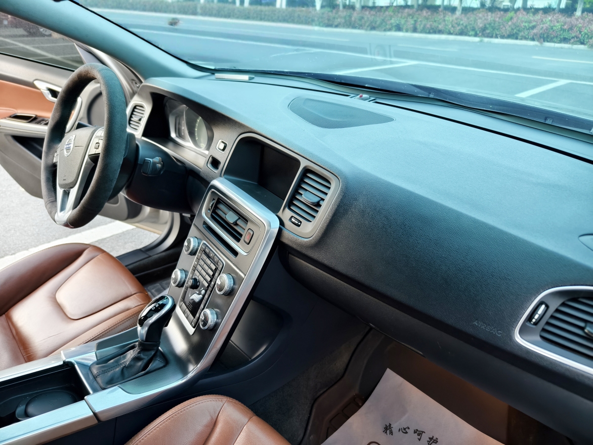 沃爾沃 S60  2015款 L 2.0T T5 智馭版圖片