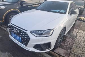 奥迪A4L 奥迪 45 TFSI quattro 臻选动感型