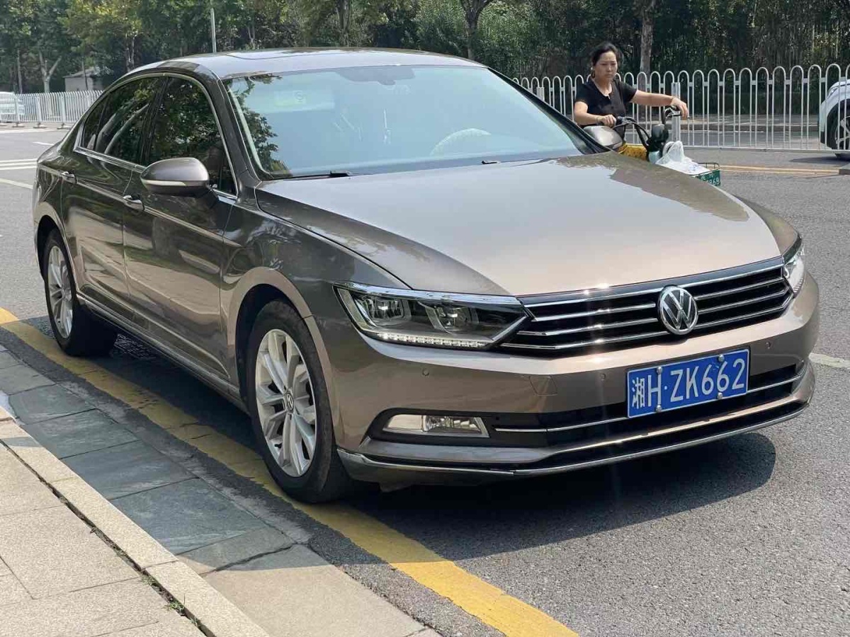 大众 迈腾  2019款  330TSI DSG 豪华型 国VI图片