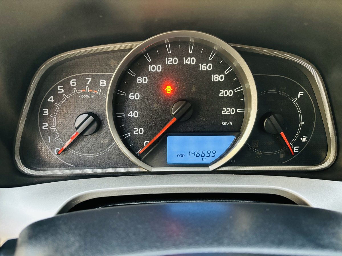豐田 RAV4  2018款 榮放 2.0L CVT兩驅(qū)風(fēng)尚版圖片