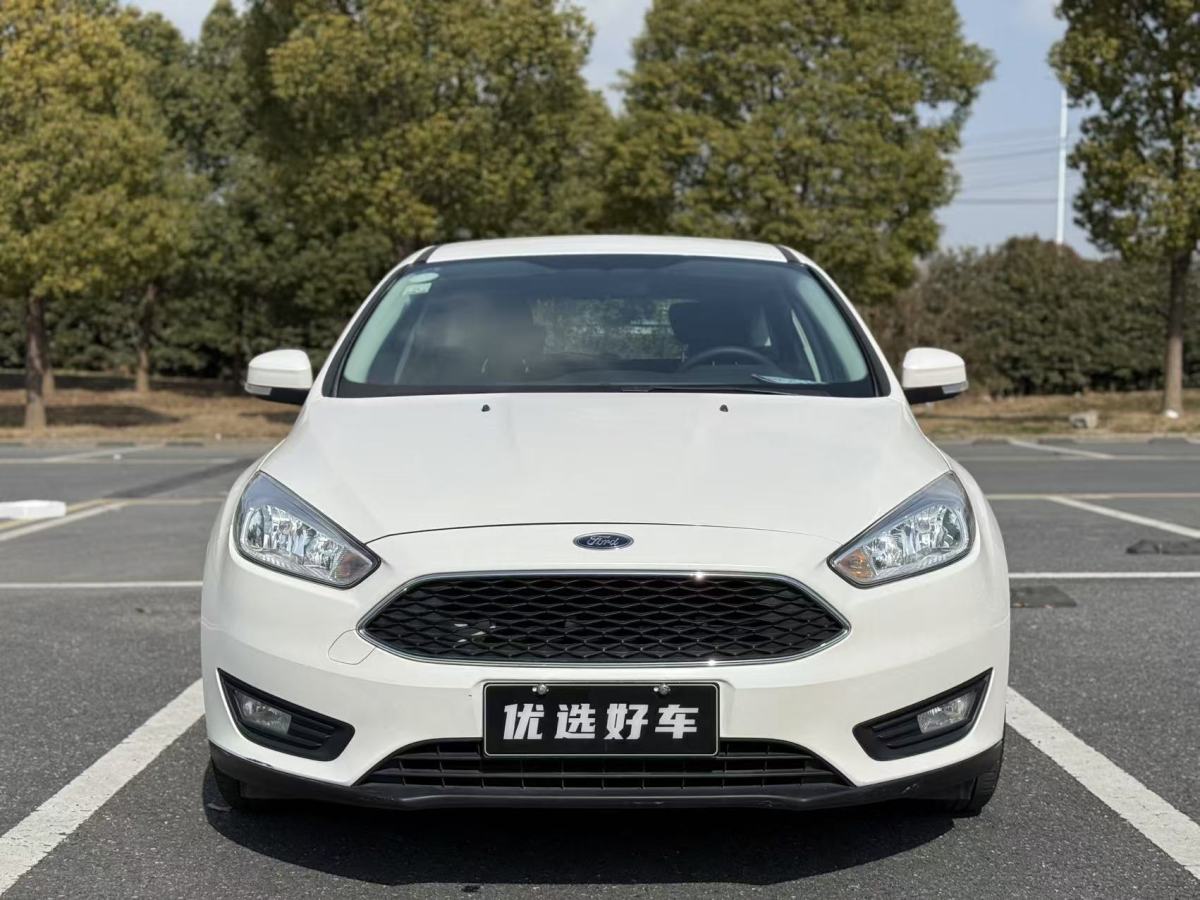 福特 ?？怂? 2015款 兩廂 EcoBoost 125 自動(dòng)超能風(fēng)尚型圖片