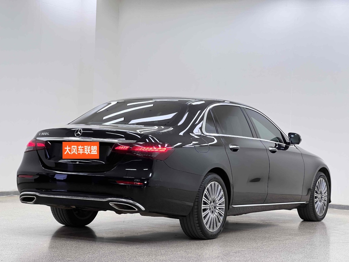 奔馳 奔馳E級(jí)  2021款 改款 E 300 L 豪華型圖片