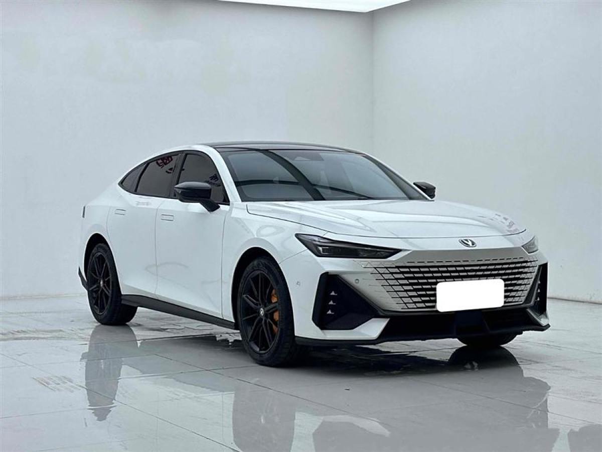 長(zhǎng)安 長(zhǎng)安UNI-V  2022款 1.5T 智慧領(lǐng)航型圖片