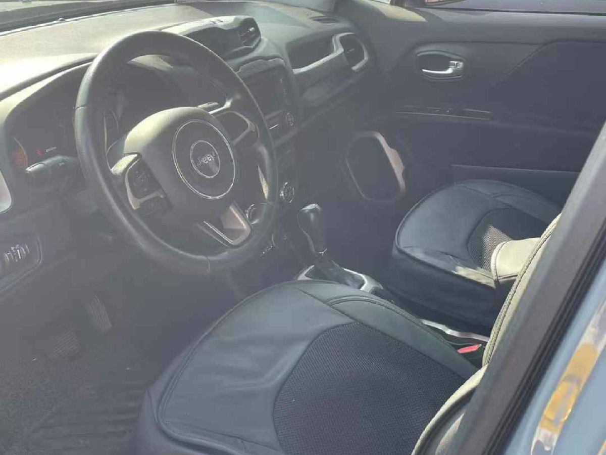 Jeep 自由俠  2016款 1.4T 手動(dòng)動(dòng)能版圖片